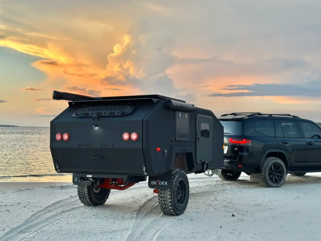 Bruder EXP-4 Offroad Caravan Bruder EXP-4 Offroad Caravan